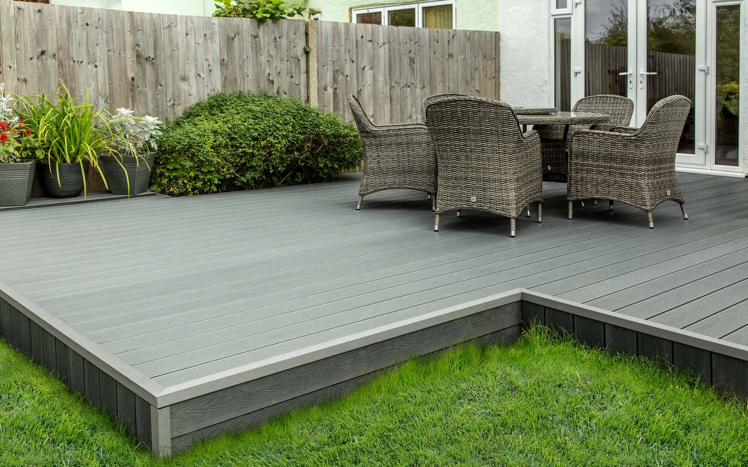 deck builders